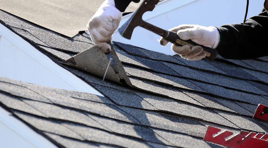 Professional gutter cleaning in Madison Heights, MI